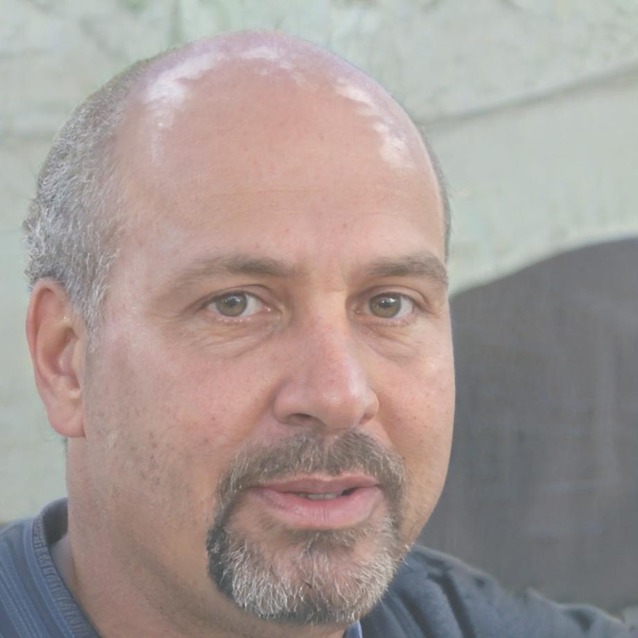 Portrait of Desmond Oakes